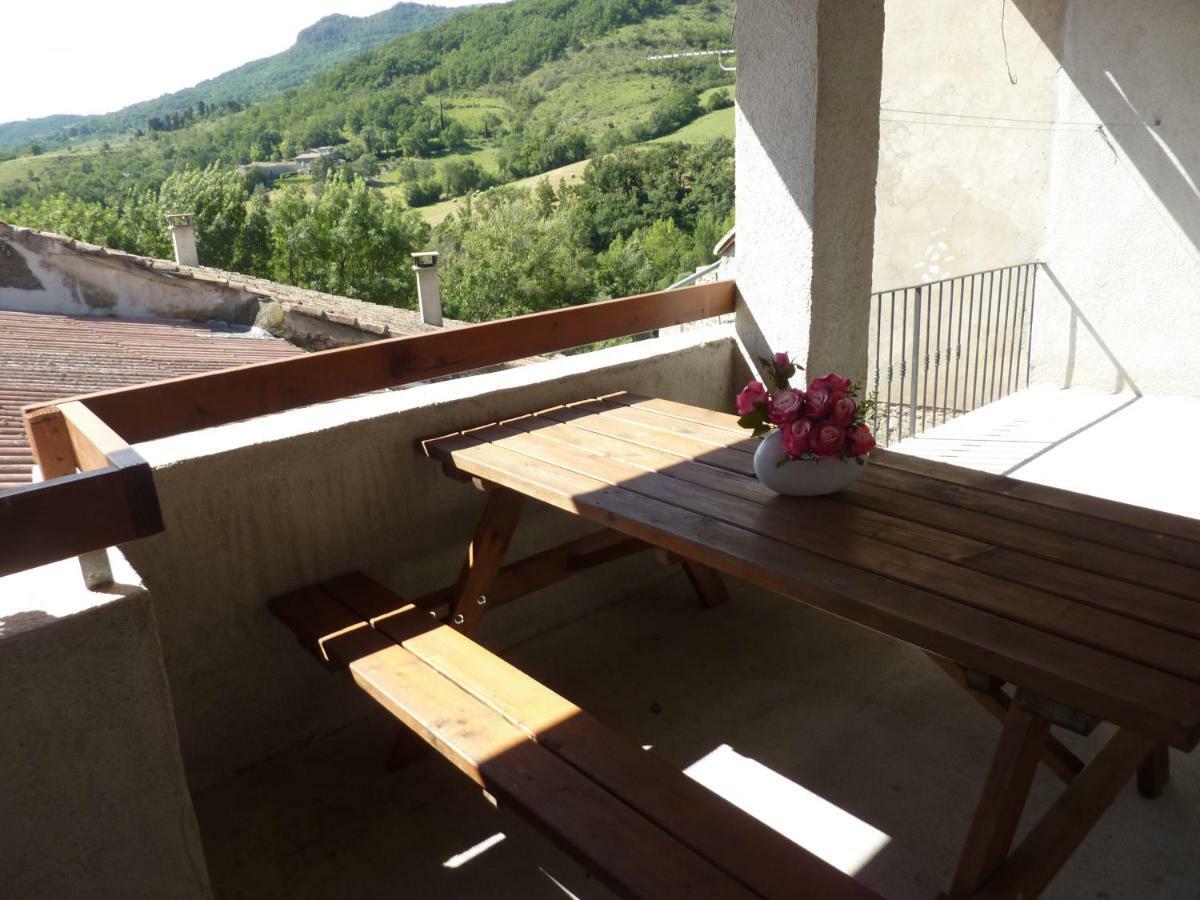 Gite La Riviere Saint-Martin-le-Supérieur Exterior foto